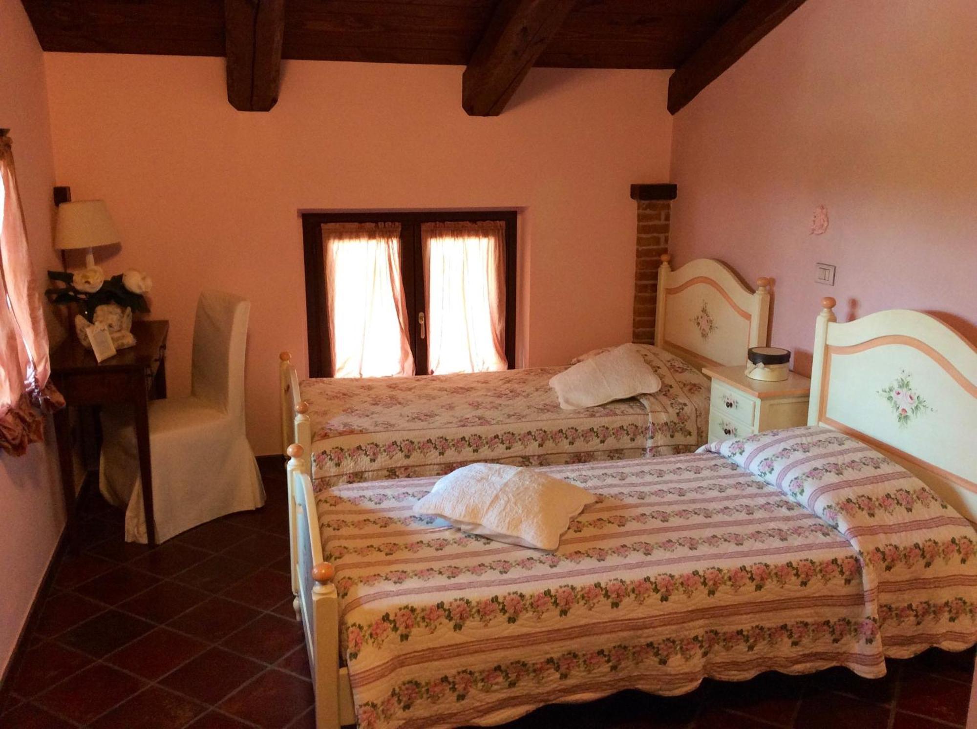 Agriturismo Sarmore Salmore Pokoj fotografie